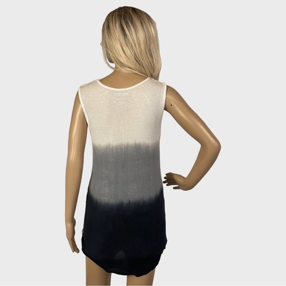 HARRY Potter "Happiness is Found in the Darkest Moments..." White & Gray Top - Picture 6 of 9